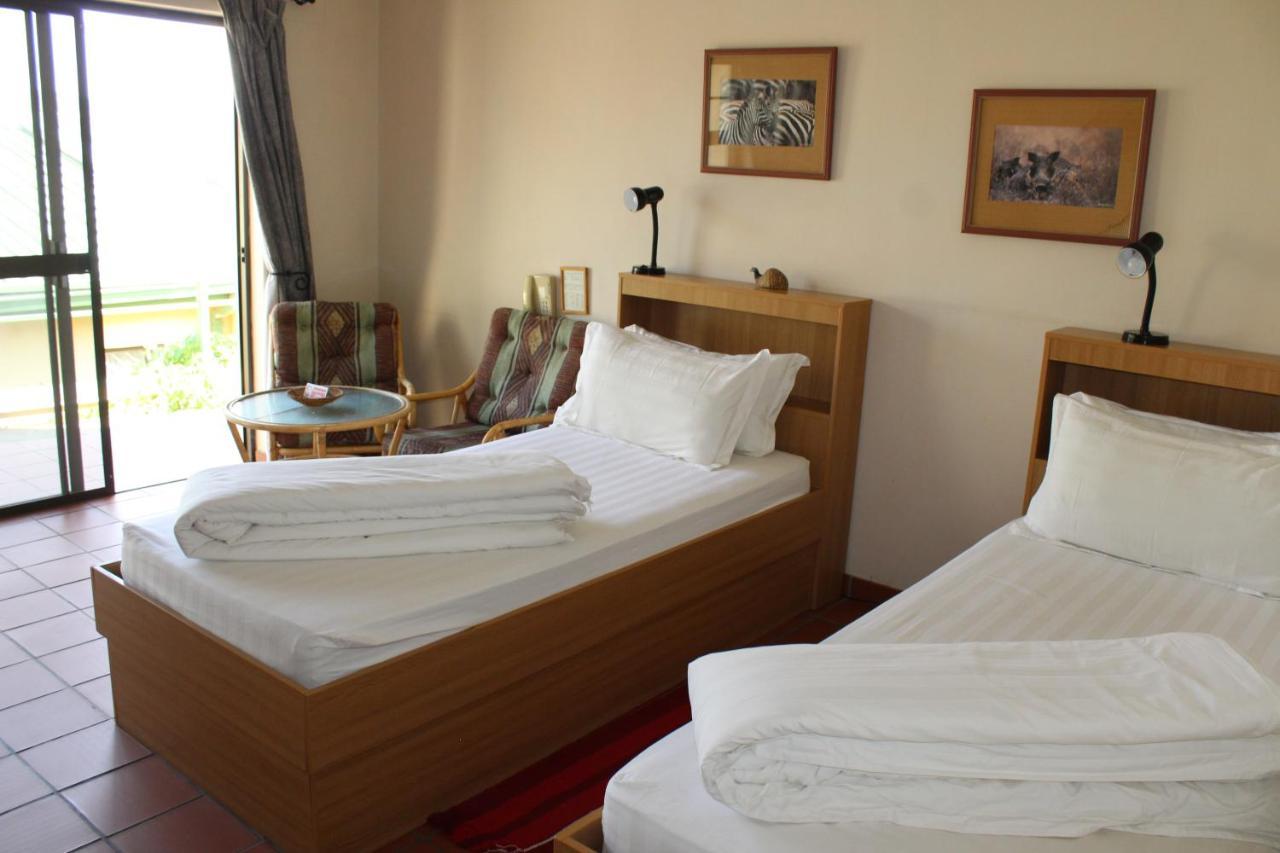 Onganga Hotel Pension ウィントフーク エクステリア 写真