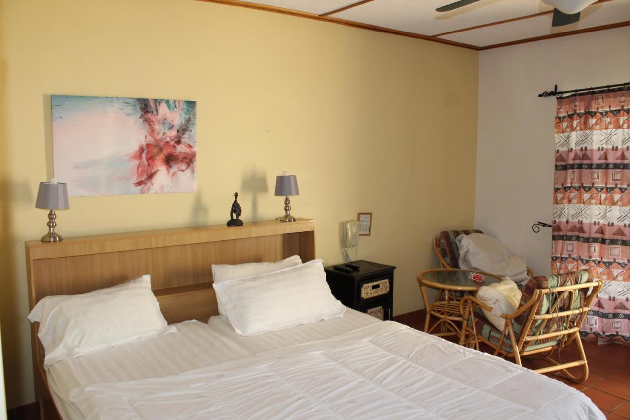 Onganga Hotel Pension ウィントフーク エクステリア 写真